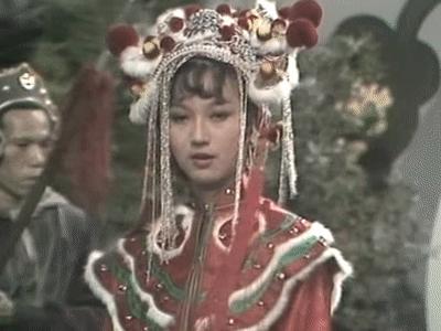 宝刀屠龙号令天下倚天不出,谁与争锋宝刀屠龙号令天下原句