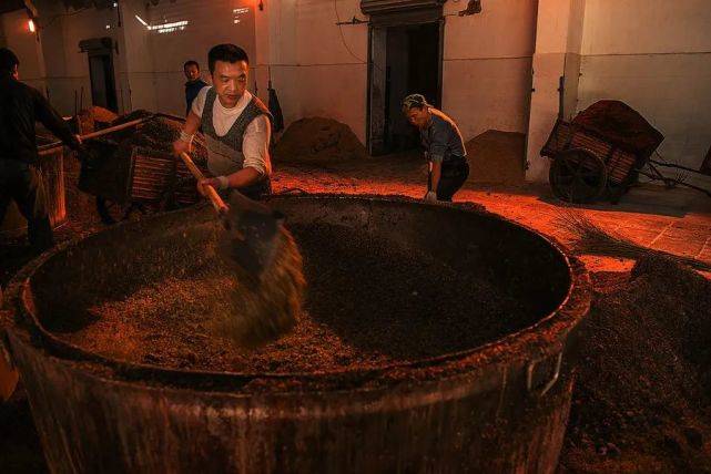 白酒出酒率怎么计算？物以稀为贵，出酒率越低酒质越好？