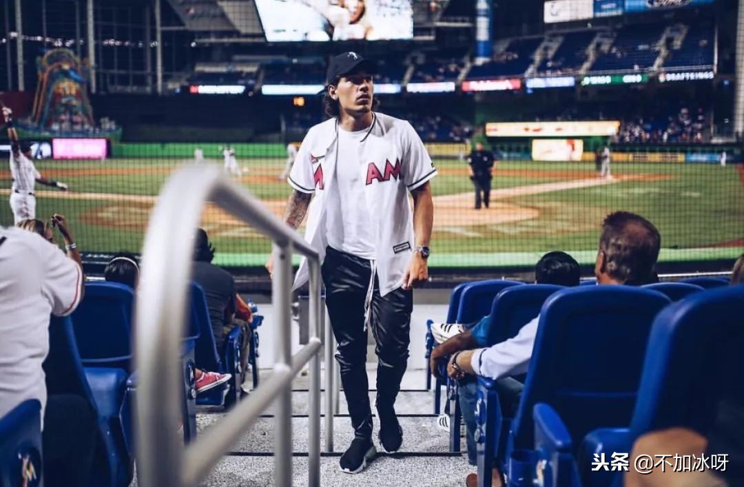 HectorBellerin｜脱下PUMA，穿上GUCCI