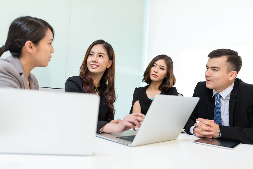 在职硕士复试自我介绍3分钟范文,在职研究生复试自我介绍中文版