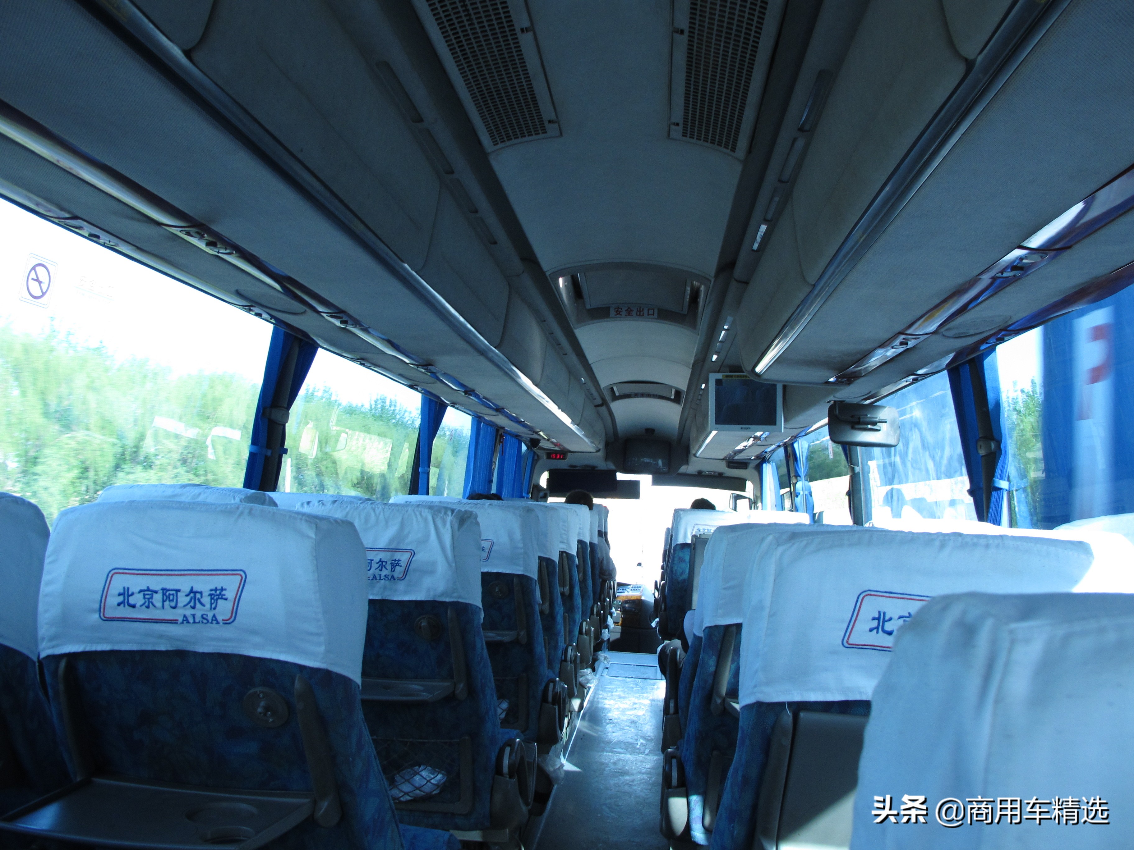 当年售价超150万MAN底盘的天津伊利萨尔新世纪豪华客车