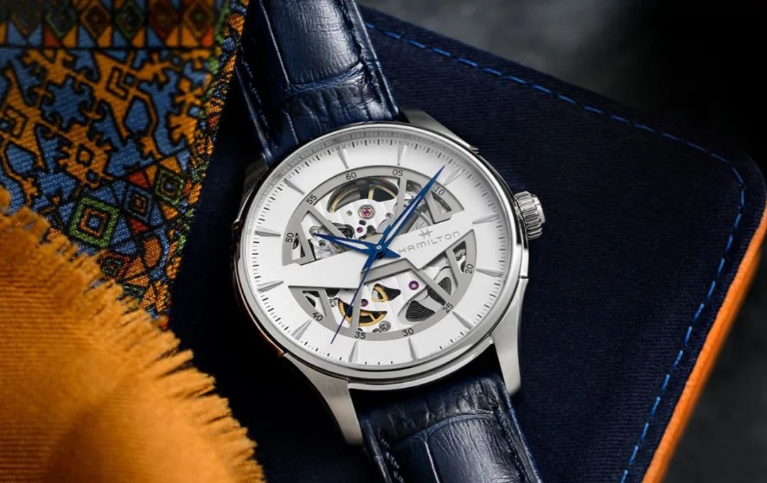 表带鳄鱼皮和蜥蜴皮哪个好,鳄鱼皮表带的真假怎样区别