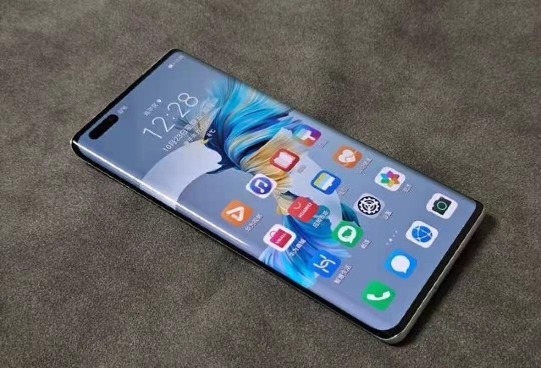 超曲面屏+麒麟990E+鸿蒙系统,跌至3899元,华为P50不香了