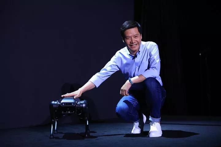 雷军发布会翻车名场面机器狗,铁蛋发布会雷军