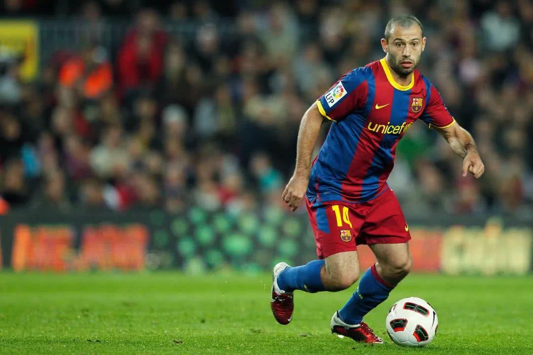 萨维奥拉劝科曼解决防守问题，马斯切拉诺未接受短期合同让人遗憾