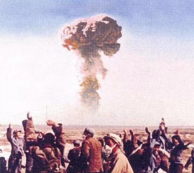 今天是你的生日我们要纪念您,今天是你的生日我衷心祝福您