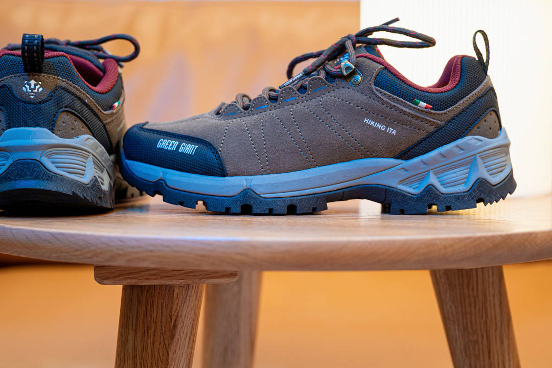 公认脚感最好的10双登山徒步鞋,久走不累脚的徒步鞋测评