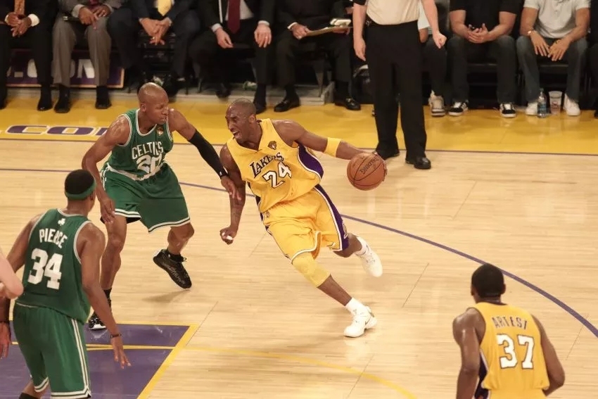 科比低帮鞋风靡,低帮科比