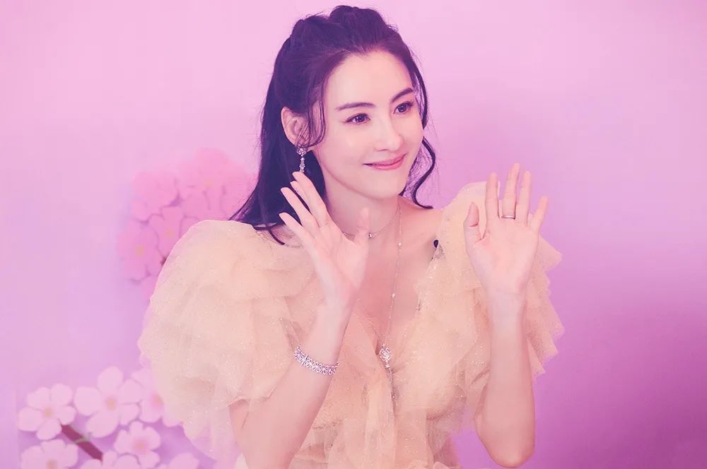 娱乐圈离谱谣言大赏,盘点娱乐圈里难以置信的明星言论