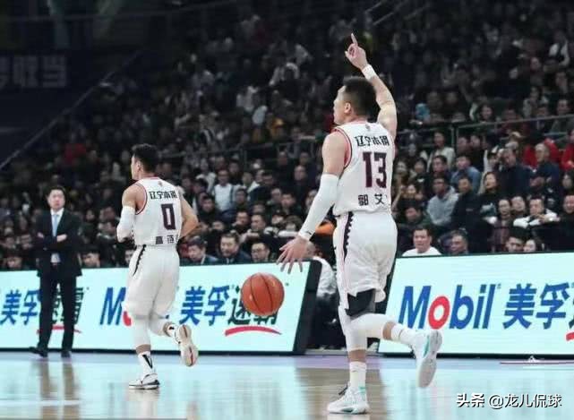 史蒂芬森表演假摔,宋明辉在史蒂芬森面前假摔