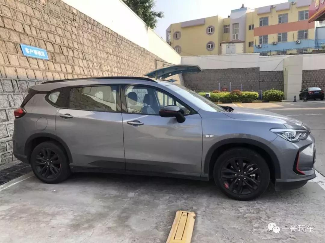 后备箱常备帐篷沙滩椅这样的沃兰多可以来一打