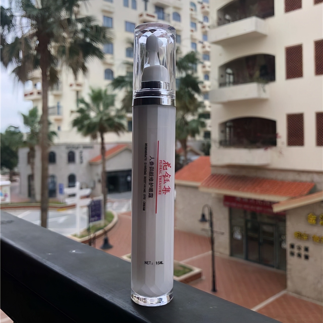 眼周皮肤干燥保湿补水的眼霜推荐,淡化眼纹紧致眼周眼霜推荐