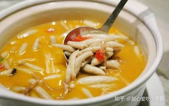 山药蛋和莜面栲栳栳,只有莜面栲栳栳还有个山药蛋