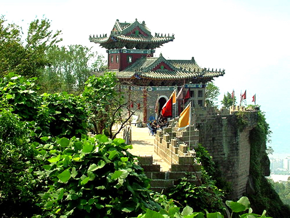 云阳历史景点磨盘寨,江阴江防要塞