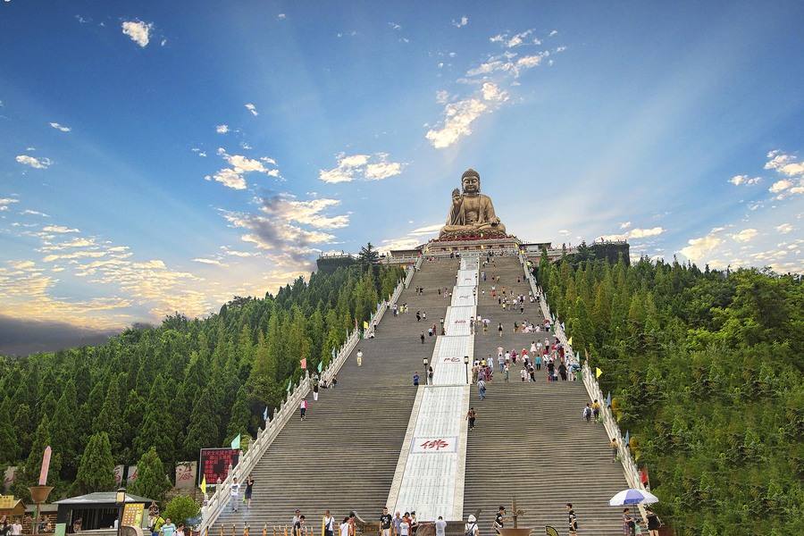 烟台龙口南山大佛景区,烟台龙口南山学院