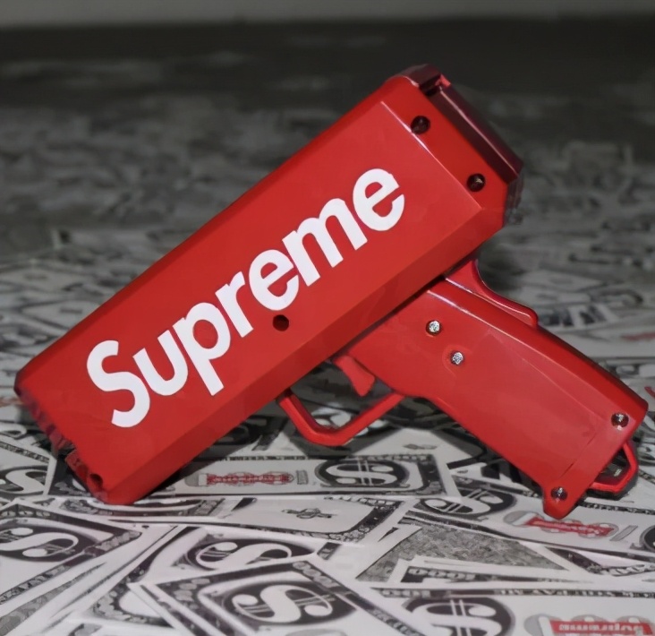 骗过了薇娅的假Supreme，为啥敢明目张胆搞山寨？