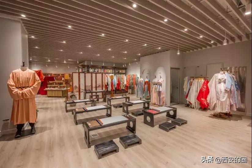 璧拌繘鑹烘湳涔﹀簵,璧拌繎鑹烘湳涔︾睄