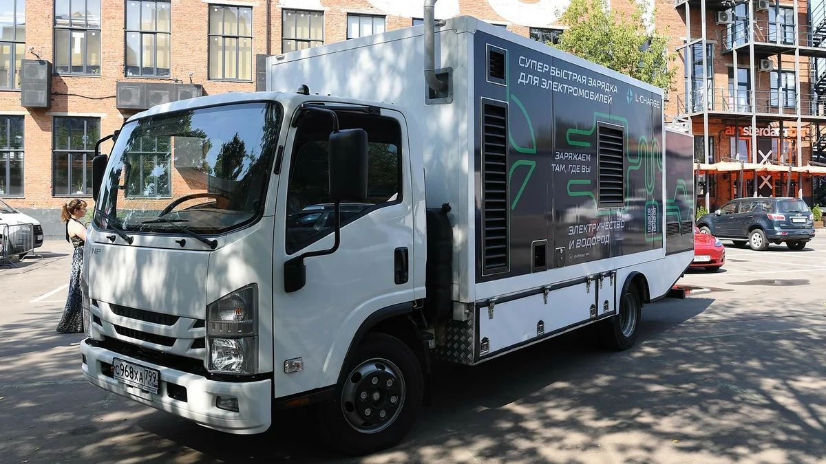 特斯拉官方移动充电器,特斯拉移动国标充电器