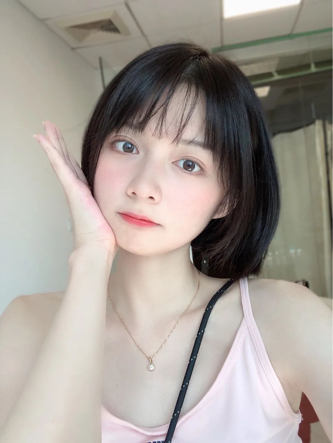 今年流行的时尚可爱减龄超短发,今年流行剪短发造型