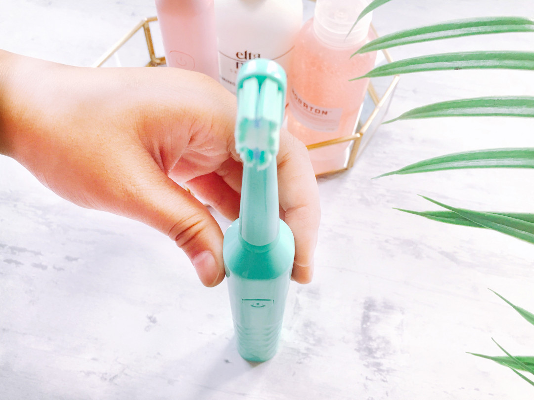 牙齿变黑变黄用什么清洗,牙齿发黄有牙垢用什么牙膏