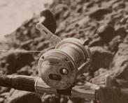 「日本矶钓」矶钓鱼线轮或卷线器的选择，日本专业矶钓书籍