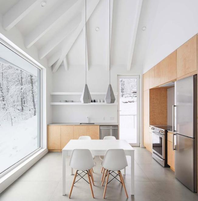 在这个淡薄的世界里深情的活着,在这个冷漠的世界温暖的活着