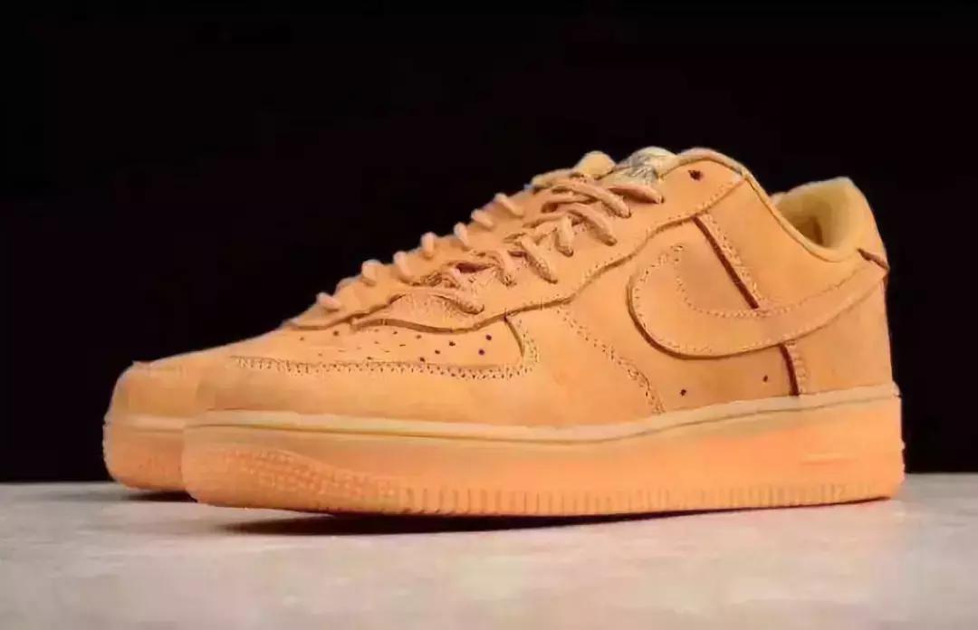 最经典的四双板鞋,有没有推荐适合夏天穿的板鞋