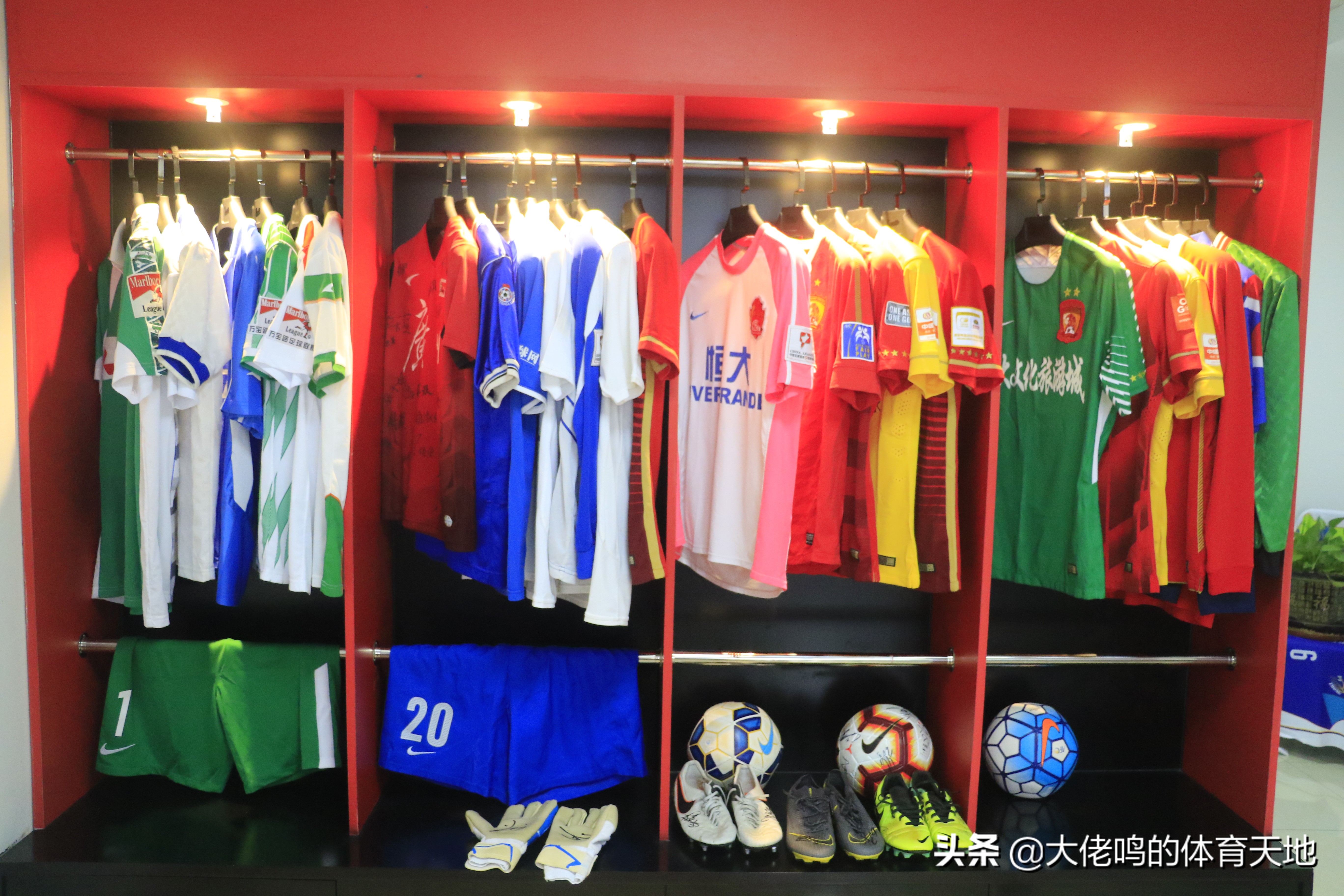 资深广州队收藏玩家测评:铁杆恒迷城哥的心得故事