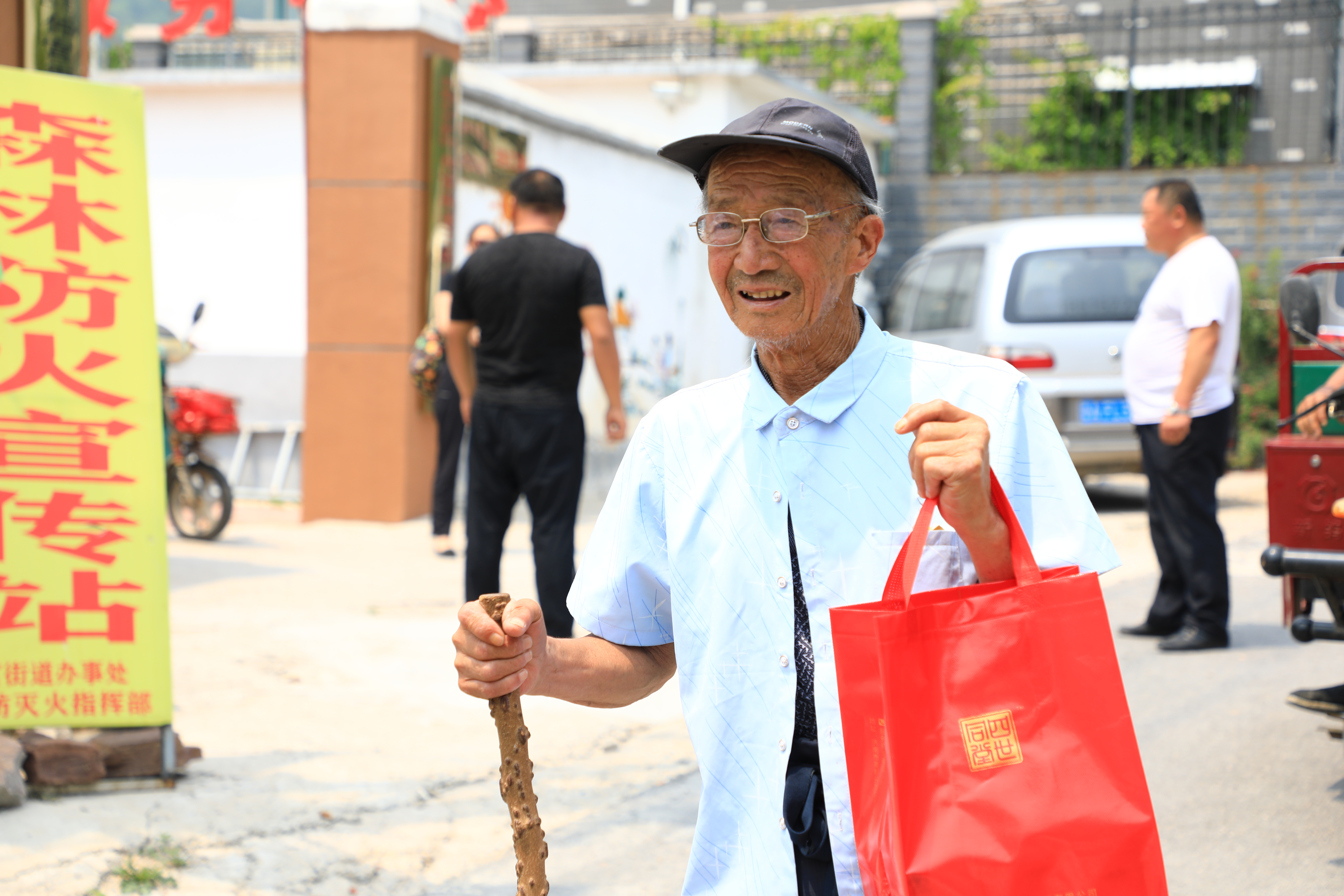 助力乡村健康，四世同堂在行动