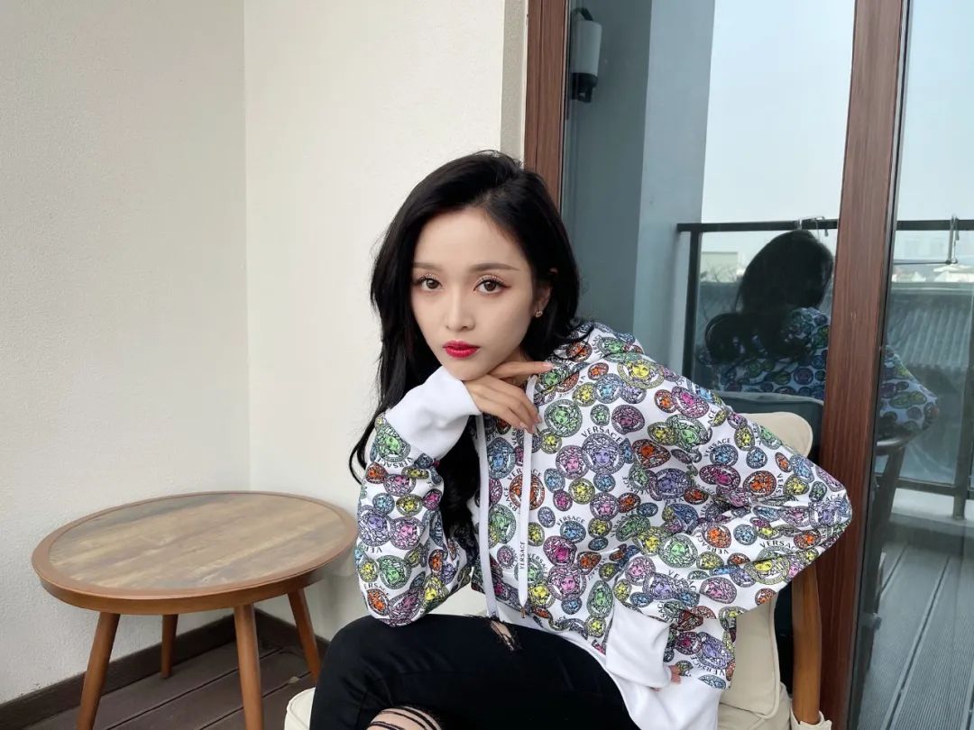 火箭少女吴宣仪穿衣搭配,吴宣仪穿衣风格有多土