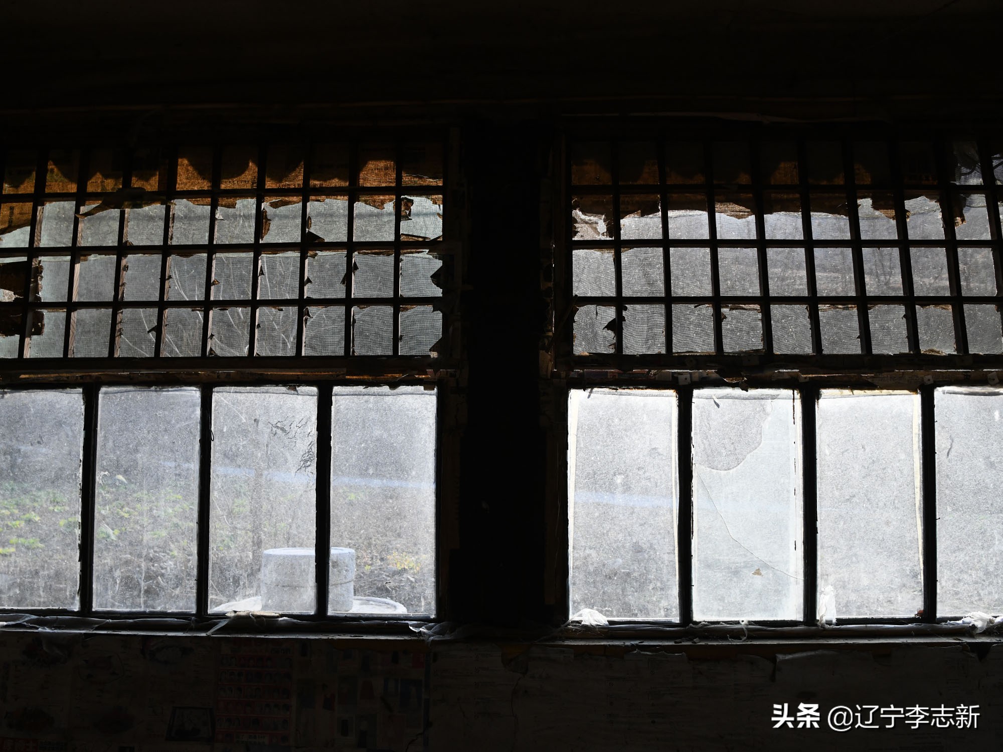 深山孤村老屋,老屋人去楼空无人居住