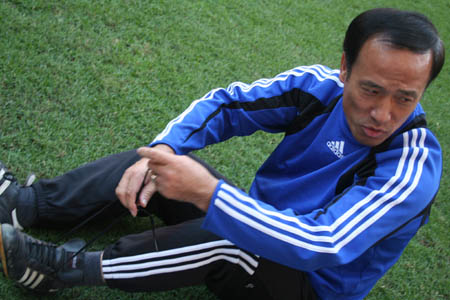 郑智英超夺冠视频,郑智中国足球赛前动态