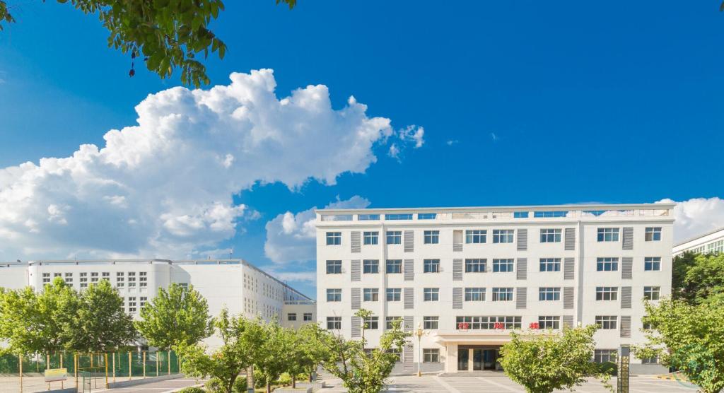 西安海棠职业学院宿舍,西安海棠职业学院学费