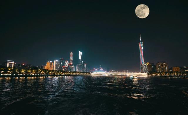 广州天气春夏秋冬,春夏秋冬不一样的广州