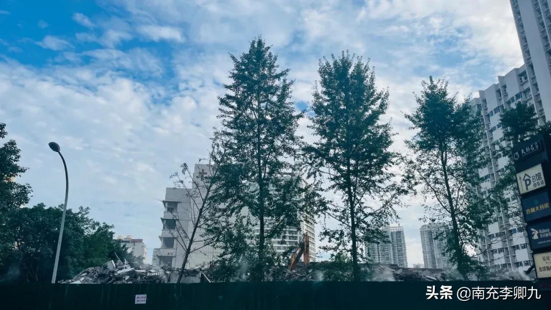 南充市川北医学院老院区,陪伴40年的老房翻新感慨