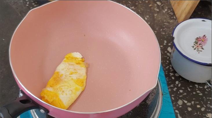 四孔煎蛋不粘锅麦饭石怎么开锅,麦饭石煎蛋锅开锅方法