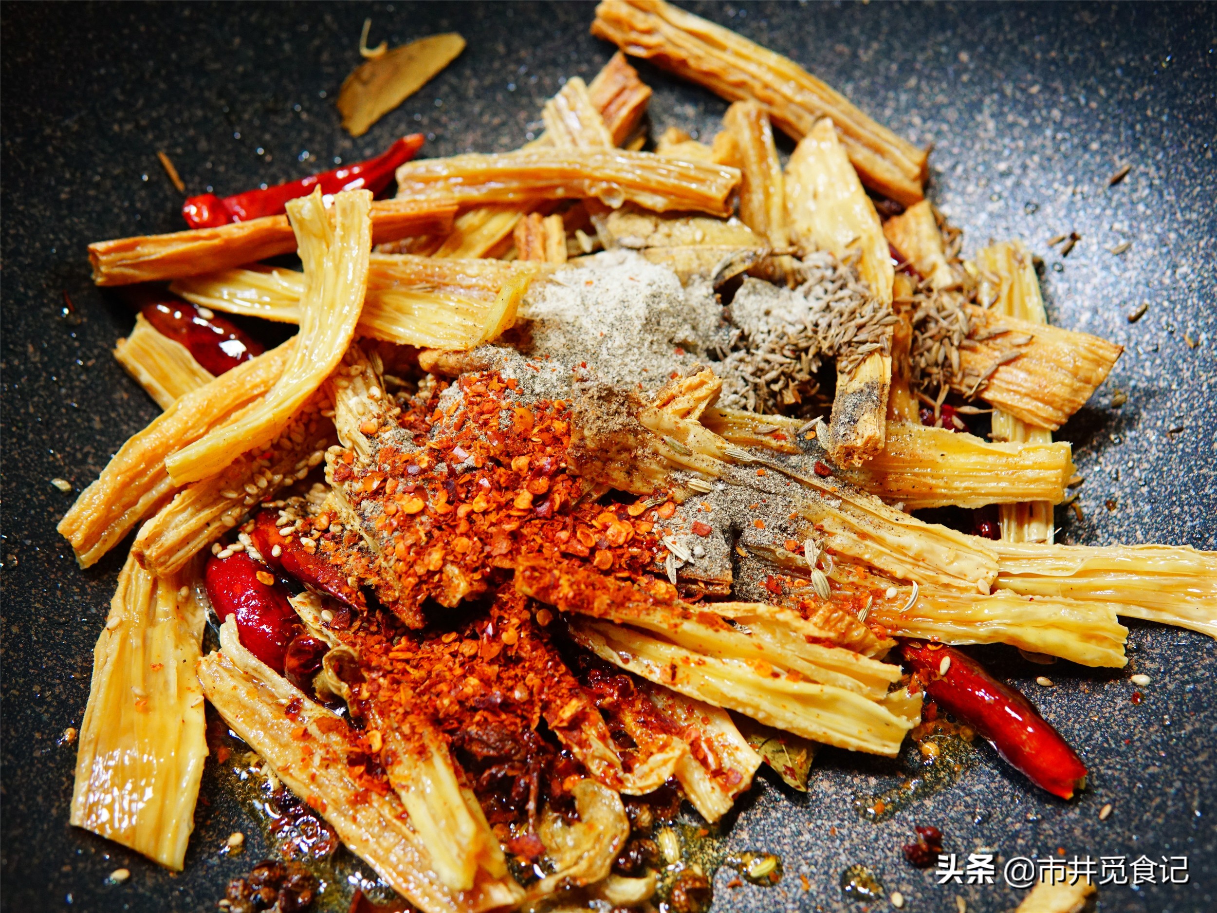 好吃不腻的辣条自制,自制家庭版辣条用普通面粉