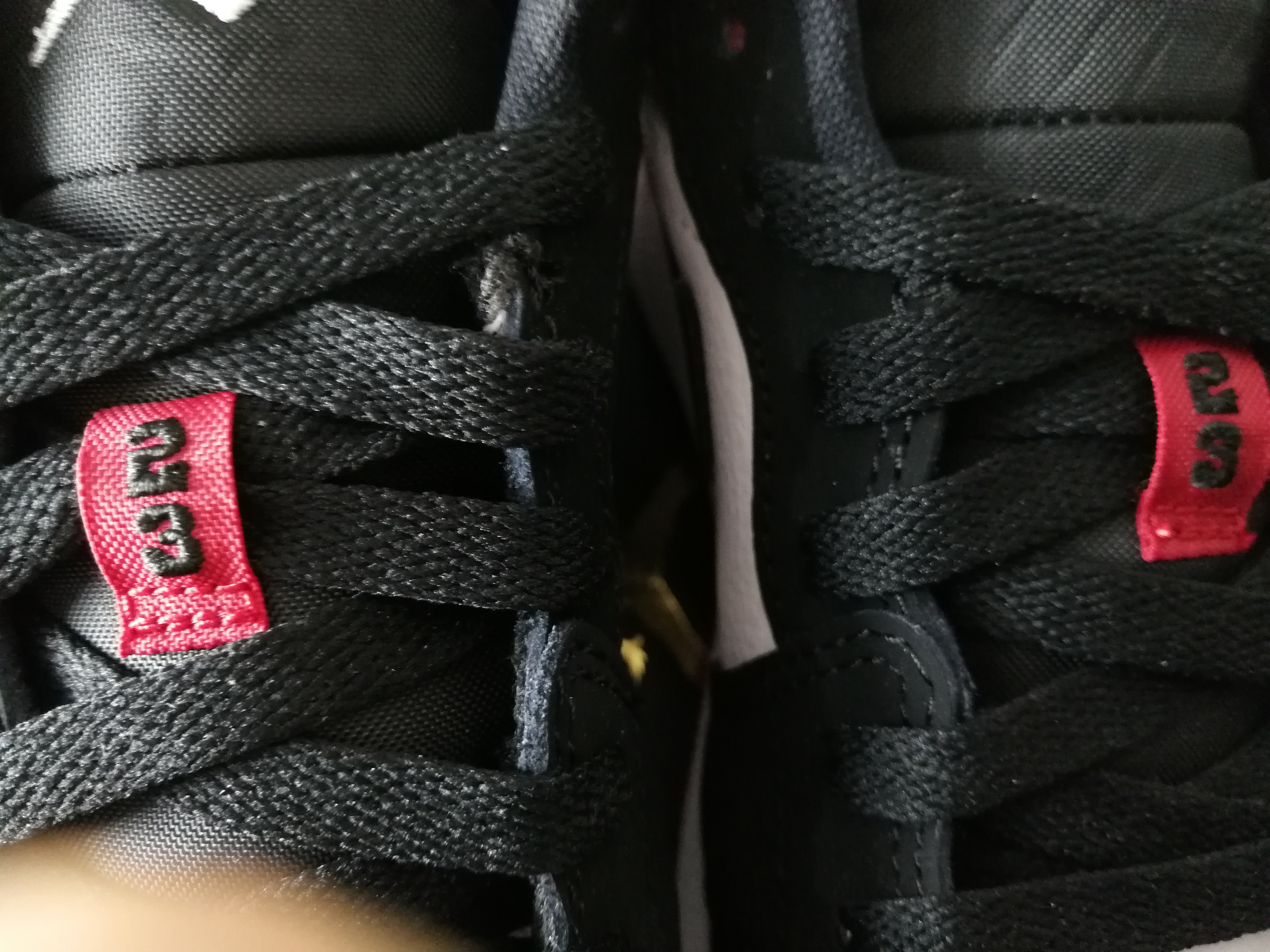 买不买aj1,买aj1黑武士低帮