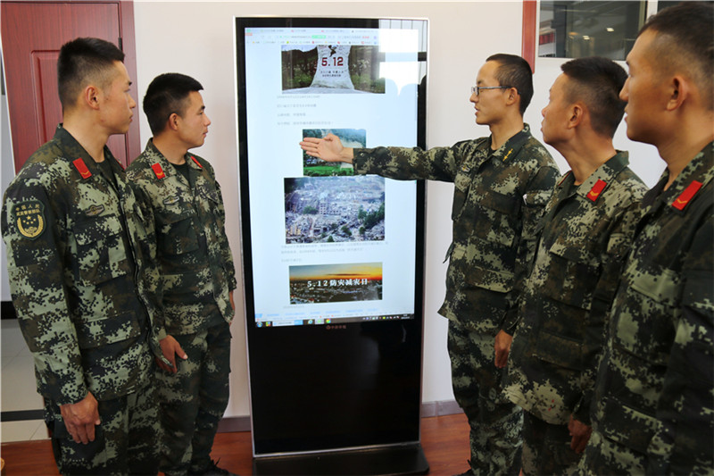 致敬军人汶川地震,缅怀汶川地震军人