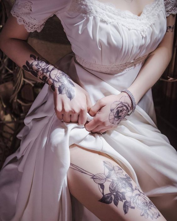 纹身恢复期痒是什么原因,纹身过后痒有什么办法可以止痒