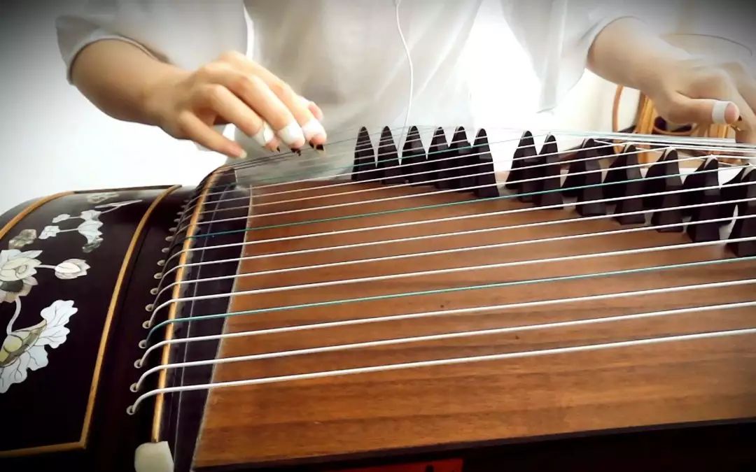 战台风古筝扫摇教程,古筝扫摇手法