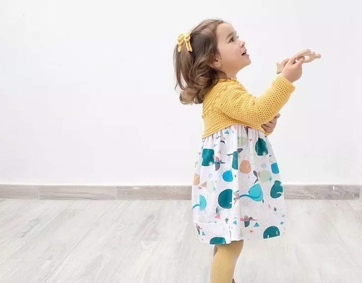 小公主穿上了漂亮的古风裙,小娃娃公主裙教程