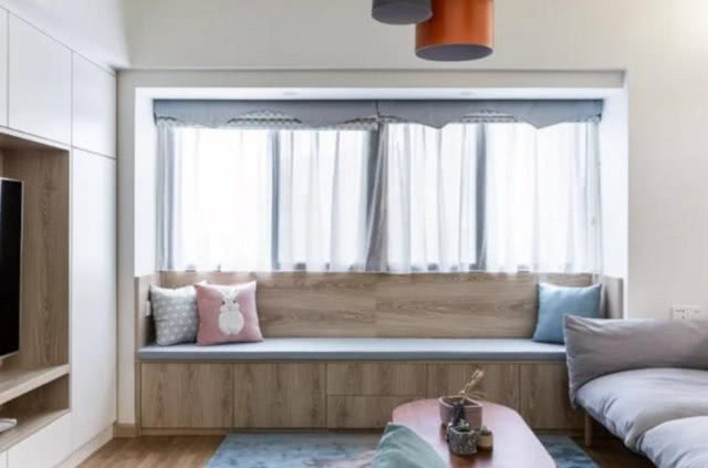 客厅不带阳台怎么设计好看,客厅半阳台设计