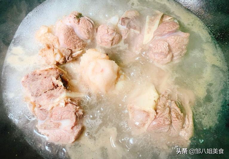 猪骨汤怎么炖才能软烂,炖猪骨汤都需要什么料