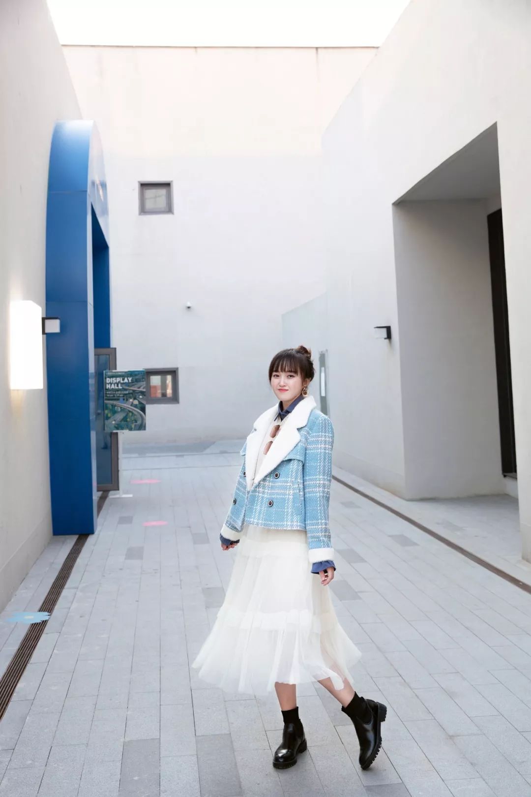 冬天气质淑女型穿搭,穿清冷慵懒风衣服