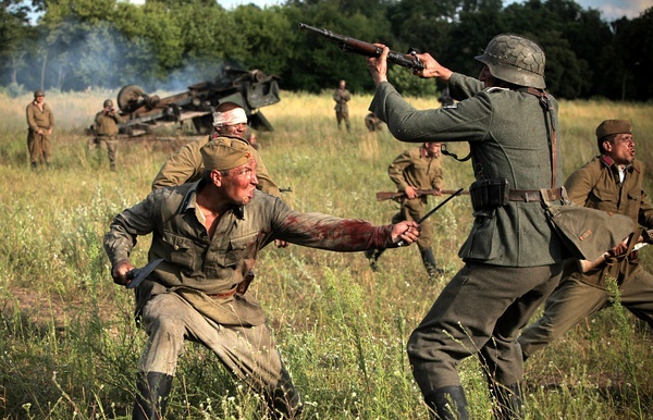 盘点五部天花板战争电影,一部史诗级战争电影场面震撼残酷