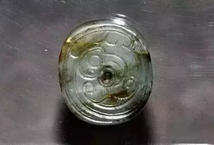 玉得五色沁胜得十万金是什么意思,玉有五色胜过万金