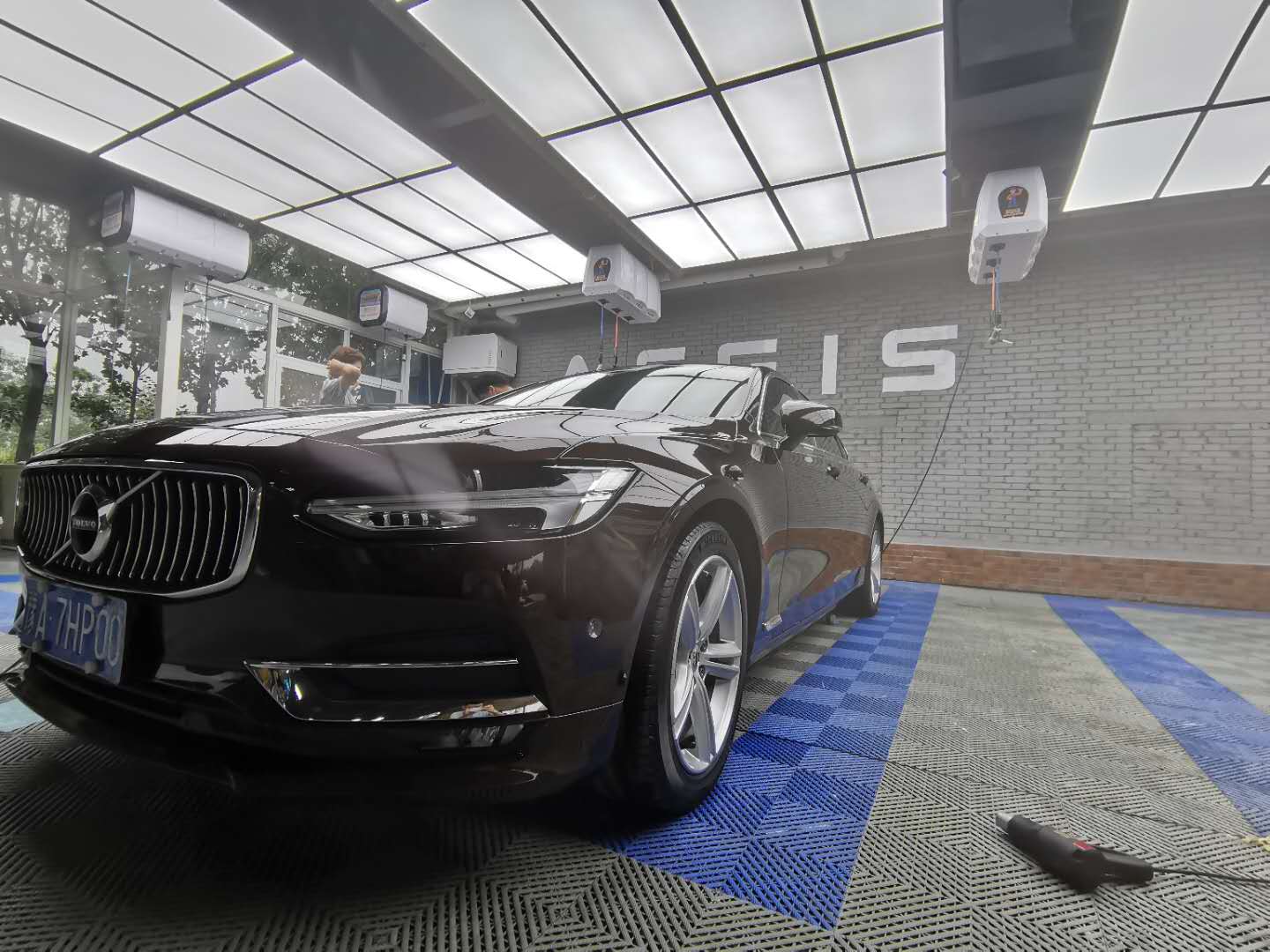 隐形车衣和镀晶的区别是什么,镀晶和隐形车衣有什么缺点