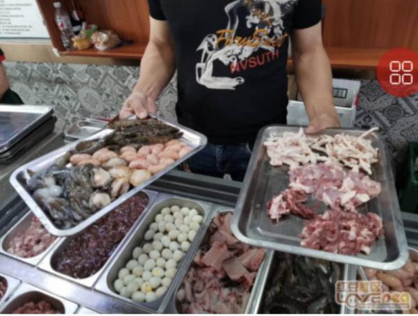 南宁一碗米粉价95元,南宁天价米粉