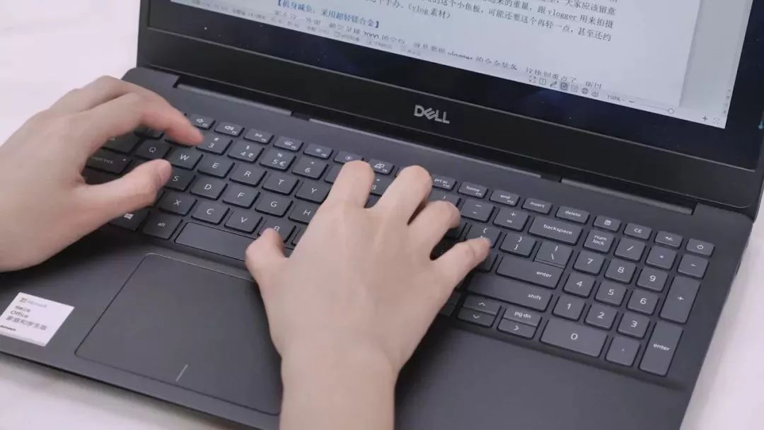 灵越70009750h,灵越7000评测13.3拆解